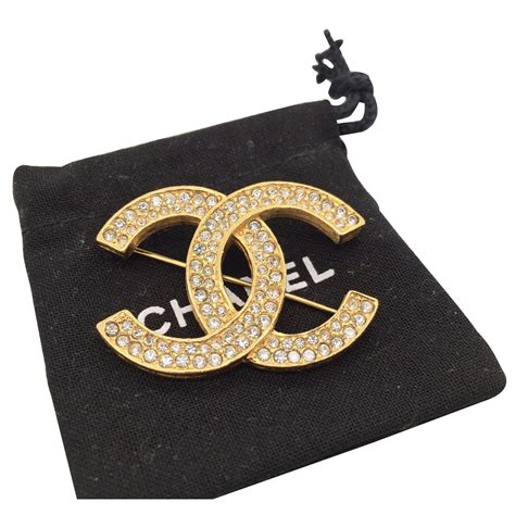 broche Chanel prix